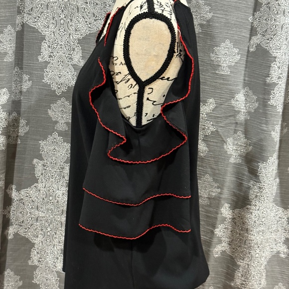 Vintage Hot Topic Umgee USA Black And Ruffled Red Lined Top Size Smal - Picture 4 of 5